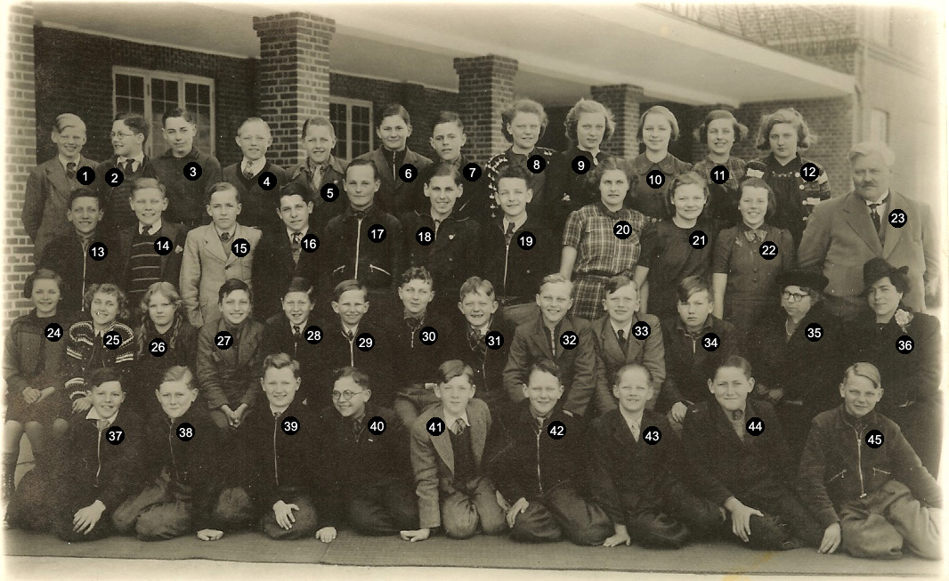 Skolebillede med Grethe Hansen - Ryomgård Realskole, 1939-40